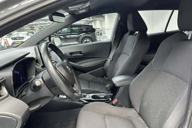 Toyota Corolla (2019) thumbnail 2