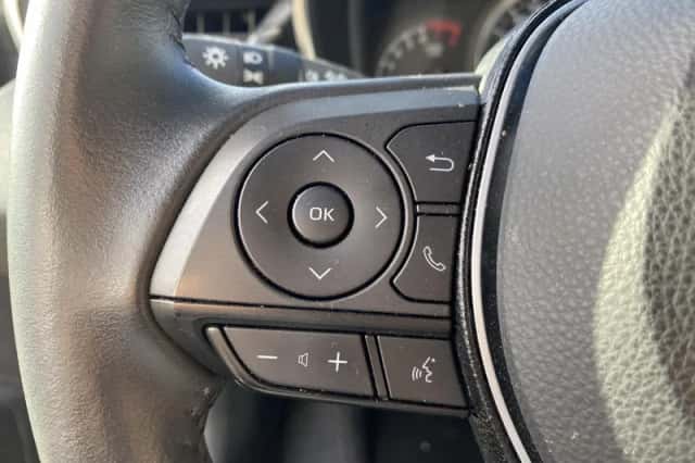 Toyota Corolla (2021) thumbnail 4