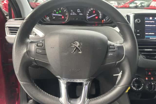 Peugeot 208 (2019) thumbnail 6