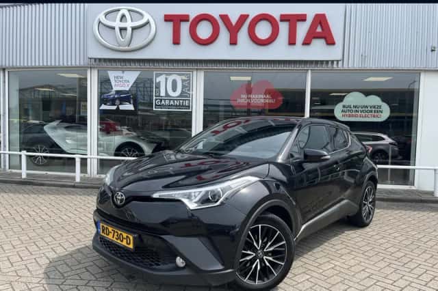 Toyota C-HR (2017) thumbnail 1