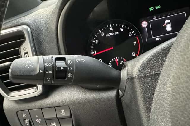 Kia Sportage (2016) thumbnail 6