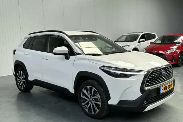 Toyota Corolla Cross (2024) thumbnail 2