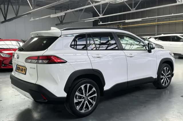Toyota Corolla Cross (2024) thumbnail 3