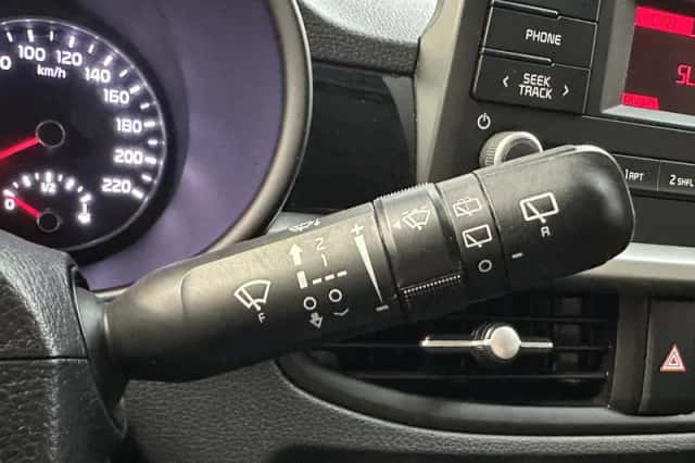 Kia Picanto (2021) thumbnail 6