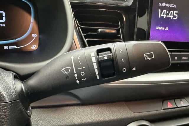 Kia Stonic (2025) thumbnail 5