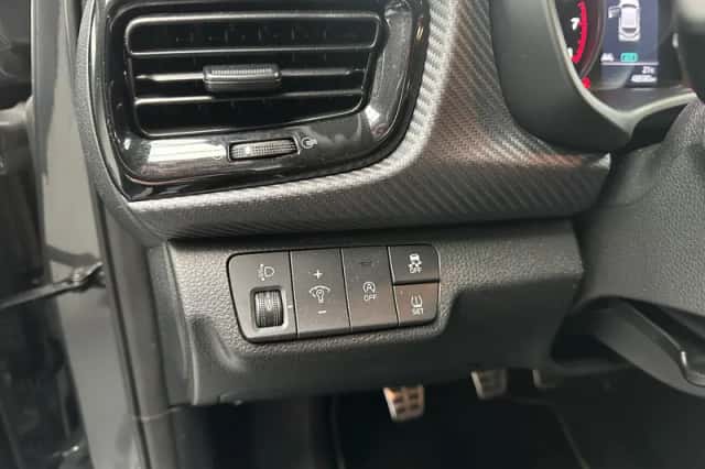 Kia Rio (2022) thumbnail 4