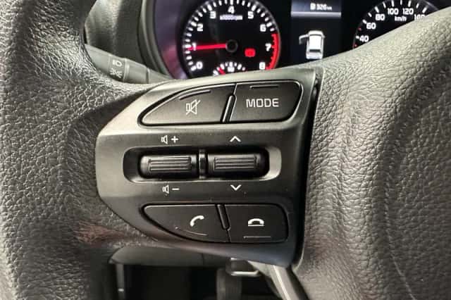 Kia Picanto (2024) thumbnail 6