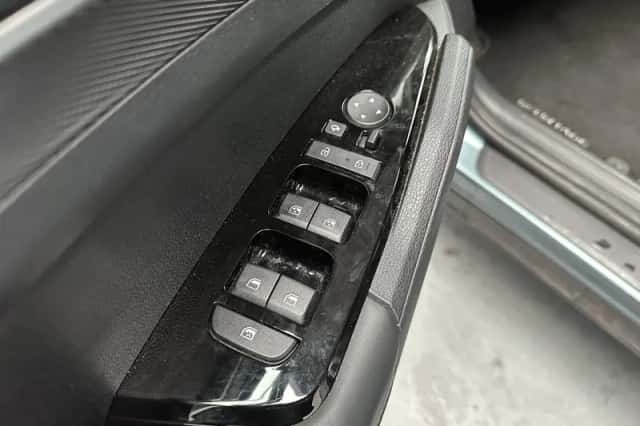 Kia Sportage (2022) thumbnail 5