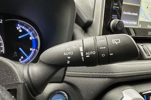 Toyota RAV4 (2019) thumbnail 6