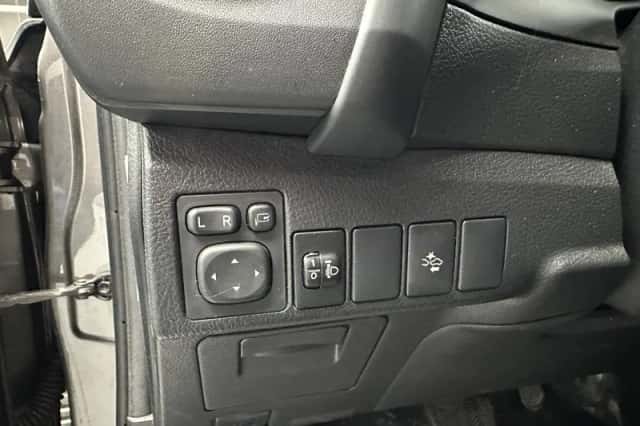 Toyota Auris (2018) thumbnail 4