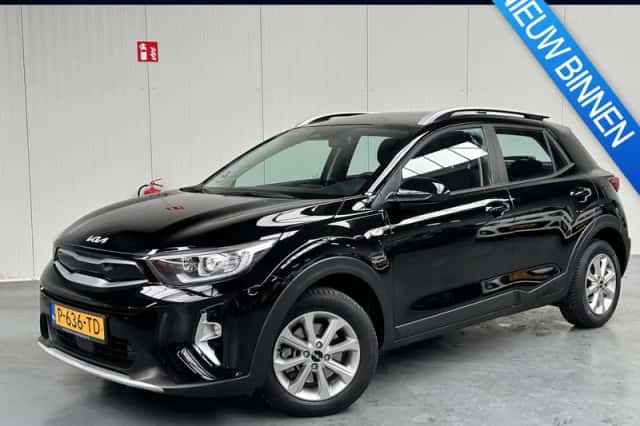 Kia Stonic (2022) thumbnail 1