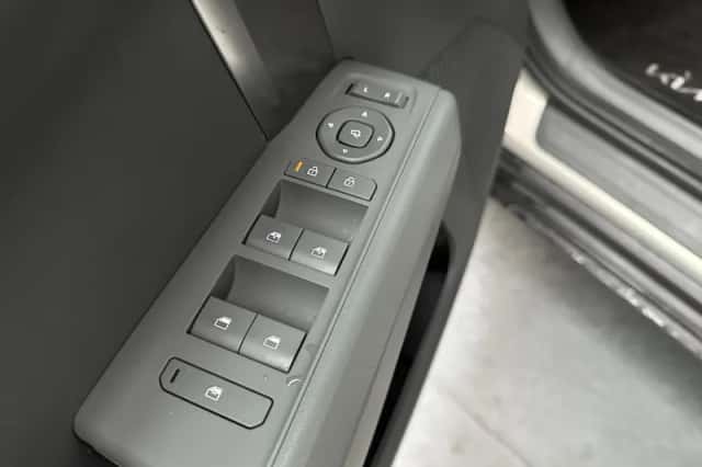 Kia EV3 (2025) thumbnail 3