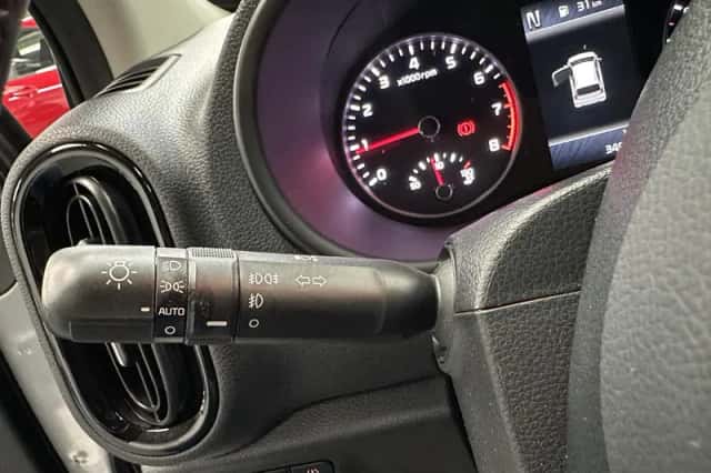 Kia Picanto (2022) thumbnail 4