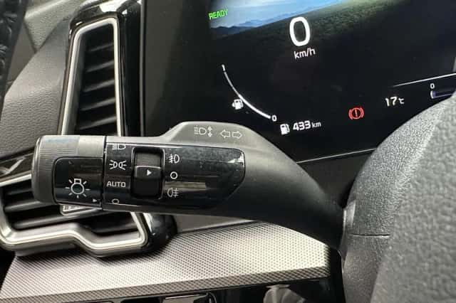 Kia Sportage (2023) thumbnail 6