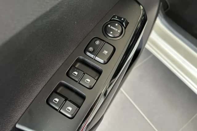 Kia Picanto (2025) thumbnail 3