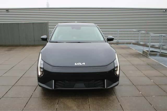 Kia EV4 (2026) thumbnail 2