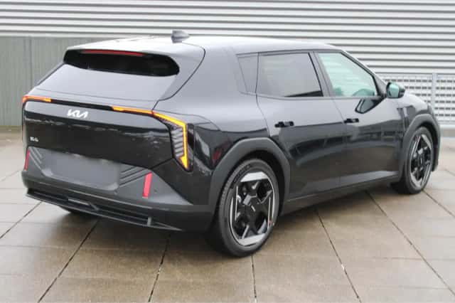 Kia EV4 (2026) thumbnail 5