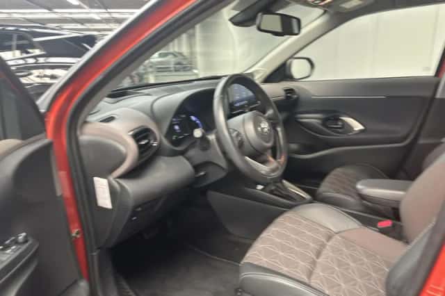 Toyota Yaris Cross (2023) thumbnail 3