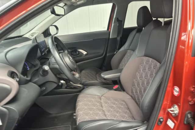 Toyota Yaris Cross (2023) thumbnail 4