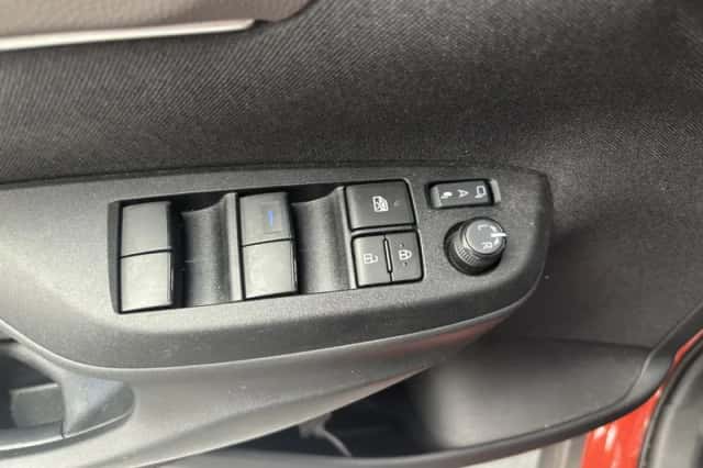 Toyota Yaris Cross (2023) thumbnail 5