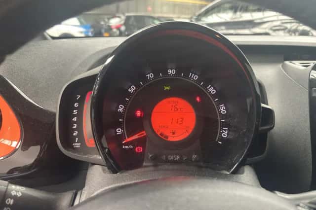 Toyota Aygo (2021) thumbnail 4
