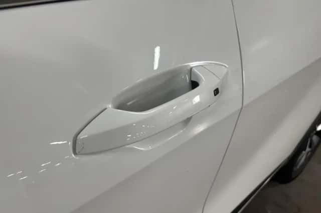 Kia Sportage (2023) thumbnail 2
