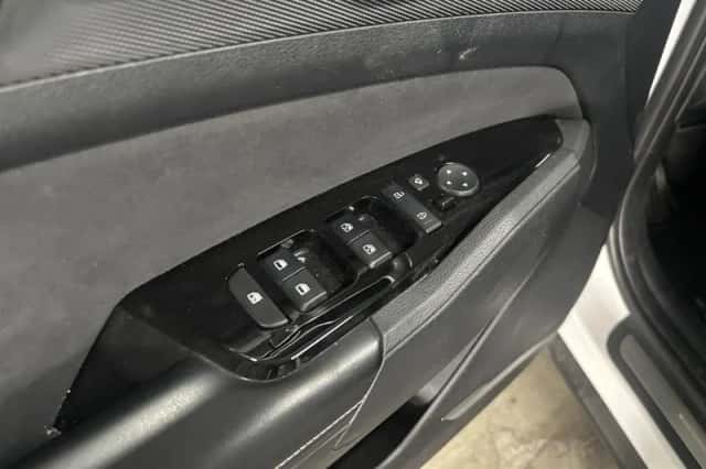 Kia Sportage (2023) thumbnail 5