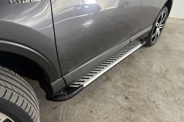 Toyota RAV4 (2017) thumbnail 2