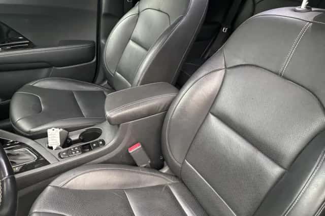 Kia Niro (2019) thumbnail 2