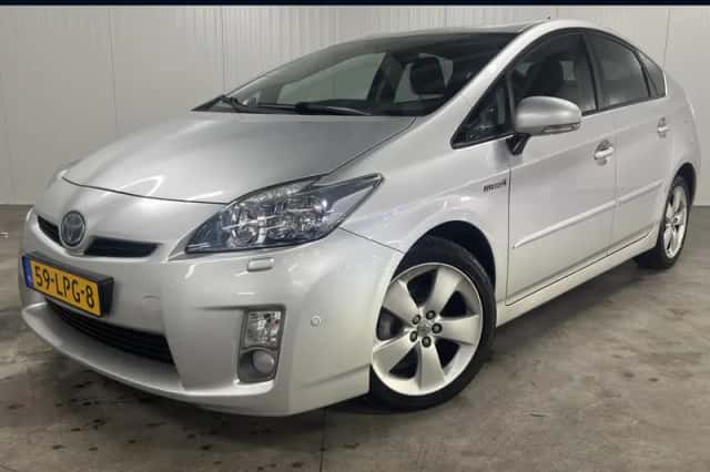 Toyota Prius (2010) thumbnail 1
