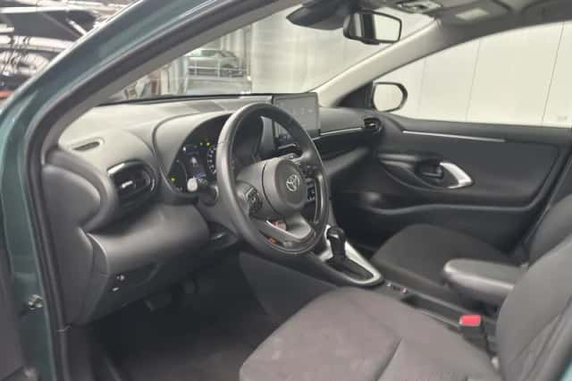 Toyota Yaris (2025) thumbnail 3