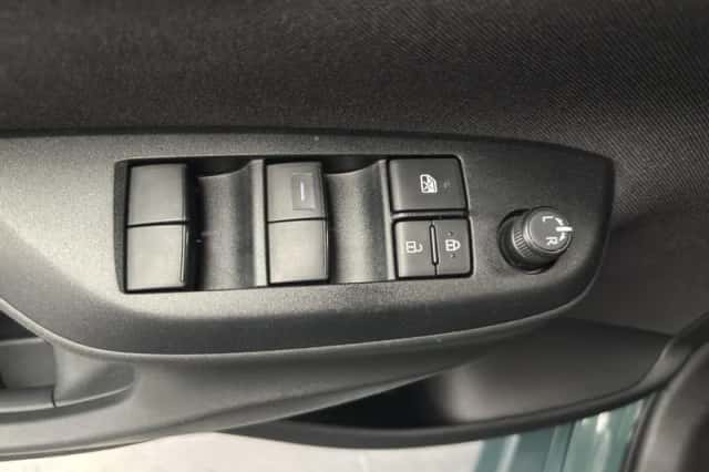Toyota Yaris (2025) thumbnail 4