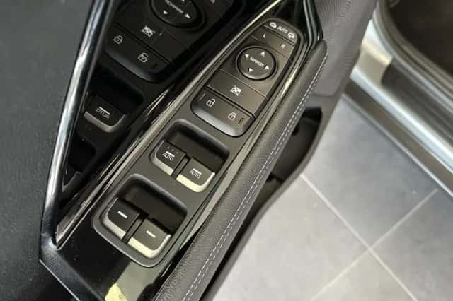 Kia Niro (2022) thumbnail 3