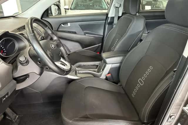Kia Sportage (2014) thumbnail 2