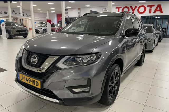 Nissan X-Trail (2020) thumbnail 1