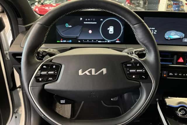 Kia EV6 (2024) thumbnail 6