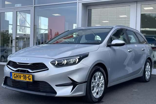 Kia Ceed (2024) thumbnail 5