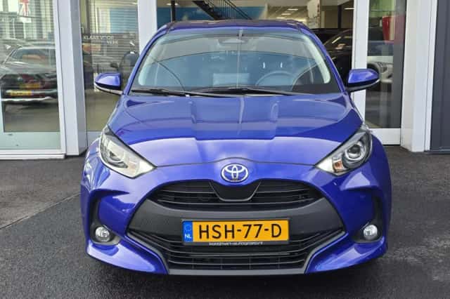 Toyota Yaris (2025) thumbnail 3