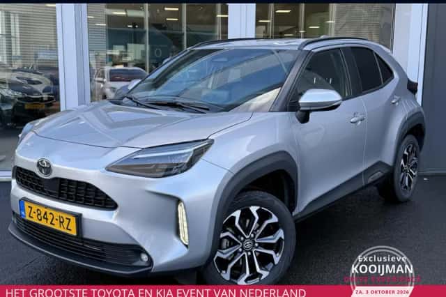 Toyota Yaris Cross (2024) thumbnail 1