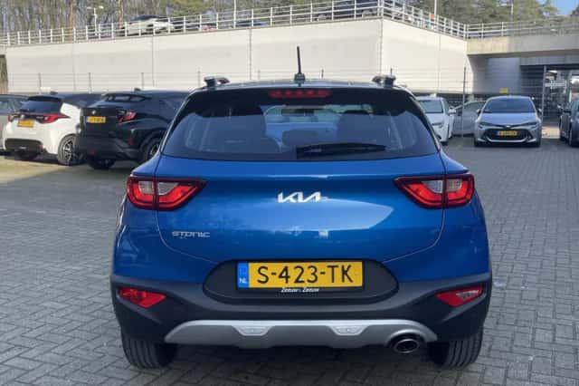 Kia Stonic (2023) thumbnail 5