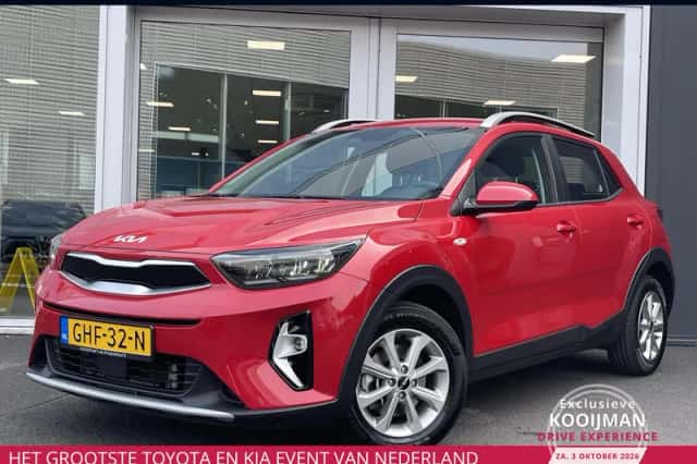 Kia Stonic (2024) thumbnail 1