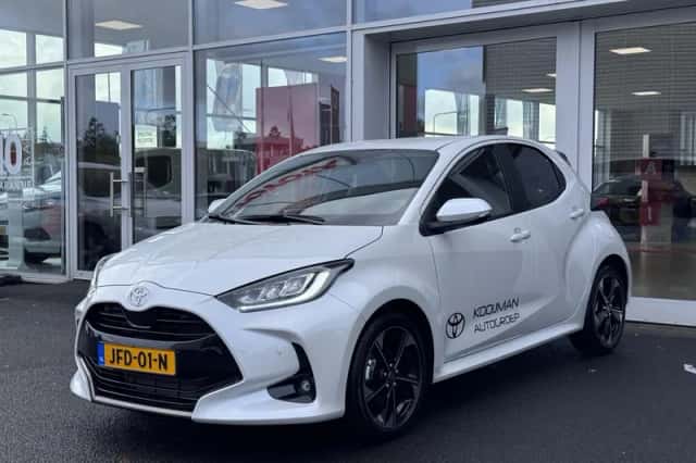 Toyota Yaris (2025) thumbnail 4