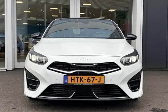 Kia Ceed (2025) thumbnail 3
