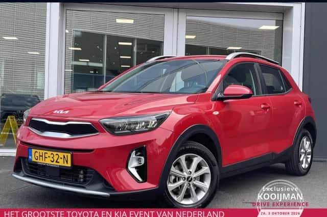 Kia Stonic (2024) thumbnail 1