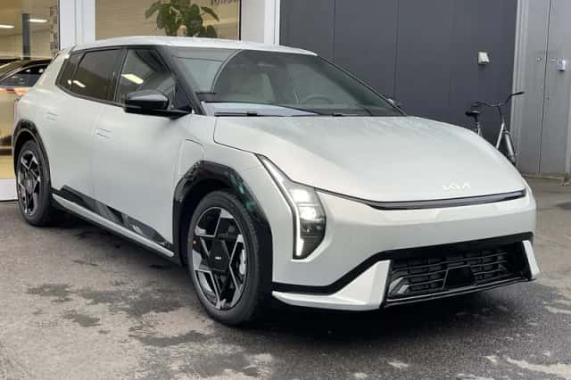 Kia EV4 (2026) thumbnail 2