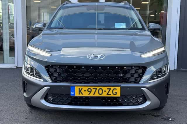 Hyundai Kona (2021) thumbnail 2