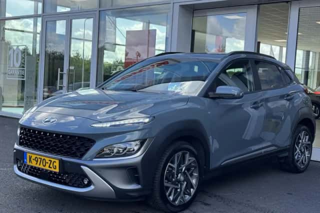 Hyundai Kona (2021) thumbnail 4