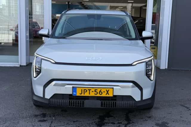 Kia EV3 (2025) thumbnail 2