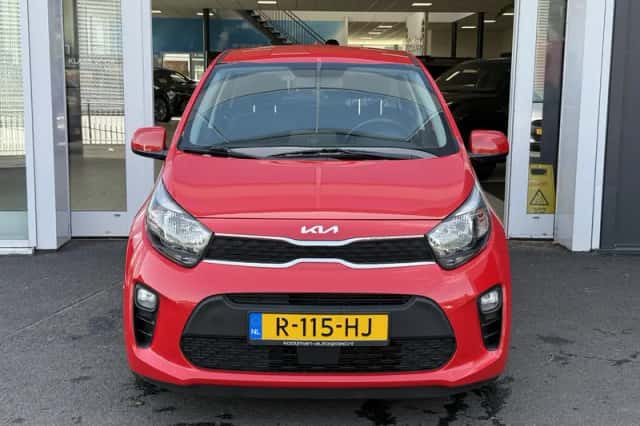 Kia Picanto (2022) thumbnail 2