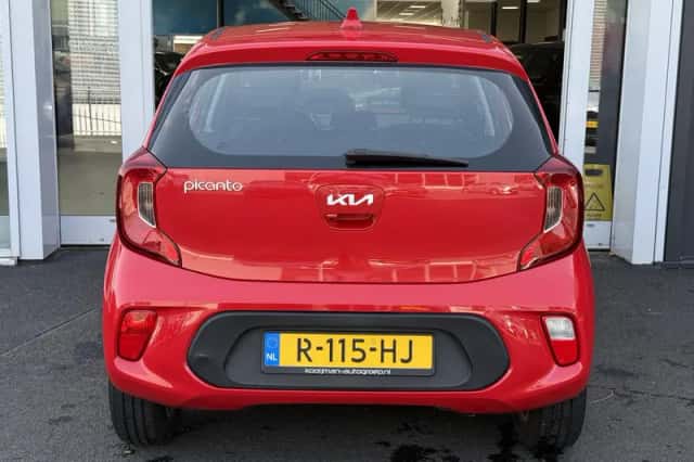 Kia Picanto (2022) thumbnail 5